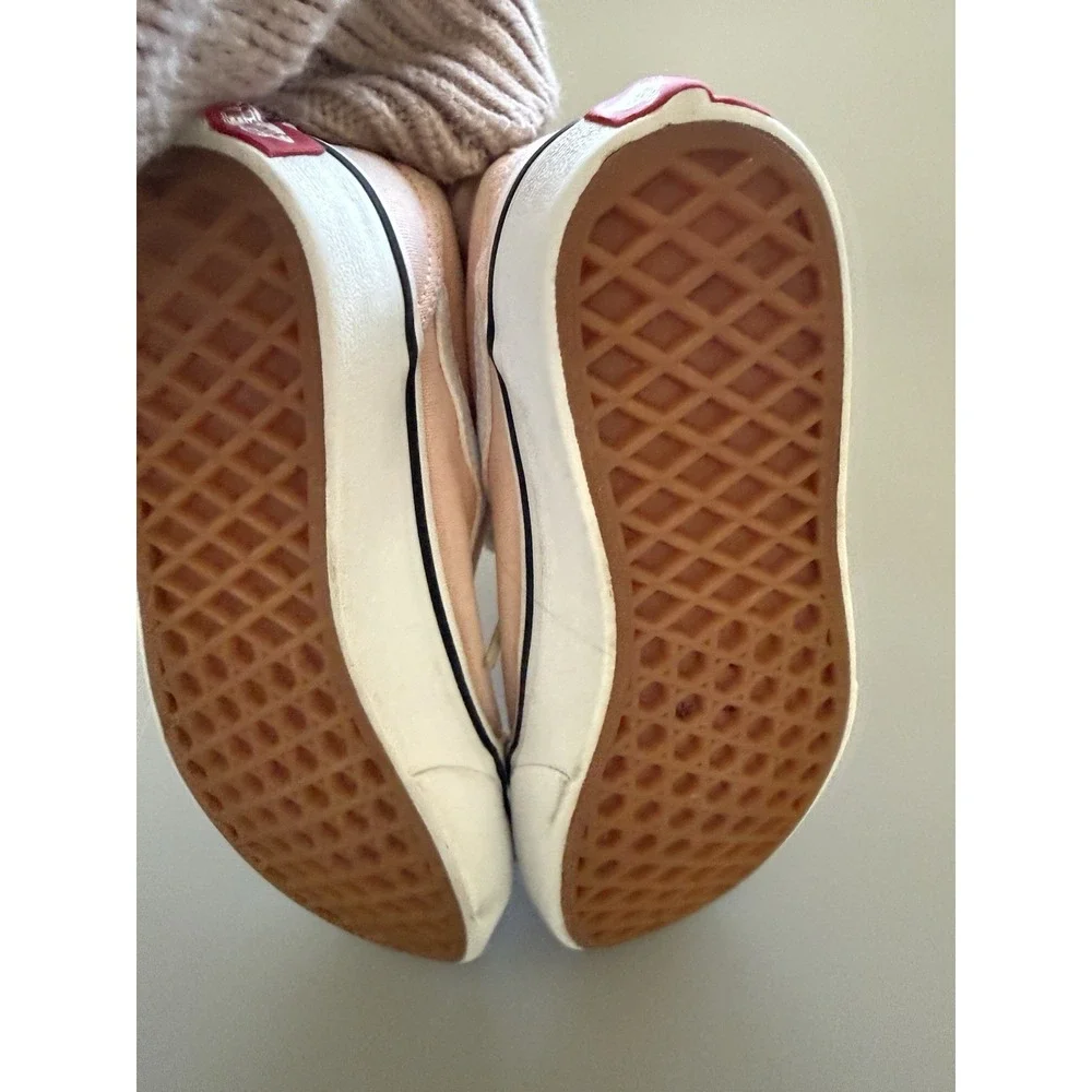 Vans Old Skool Peach/pink Sneakers kids size 1. SB 21
